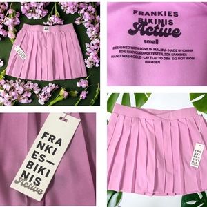 Frankies Bikinis Sz. Small Tennis Skirt Skort Baby Pink Active Windy NWT Pleats